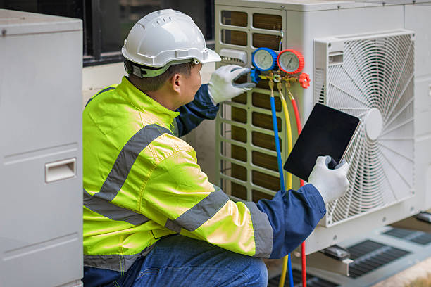 Professional Ac Installation technician working in Borden, IN